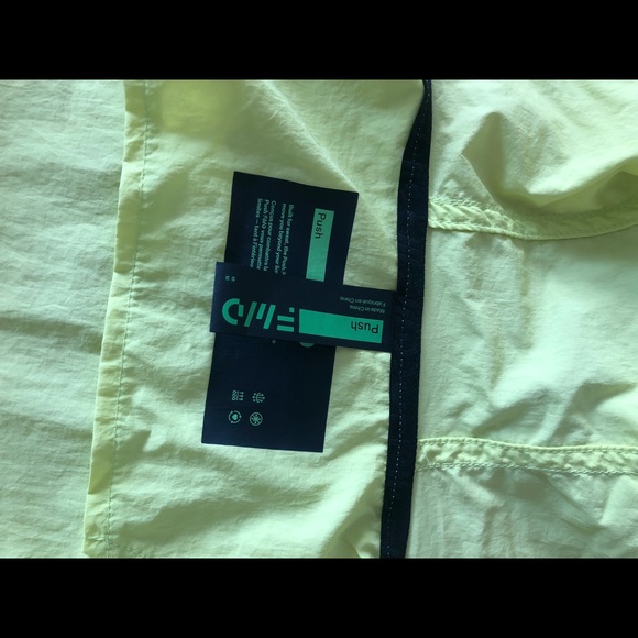 NWT neon yellow windbreaker - Picture 5 of 5